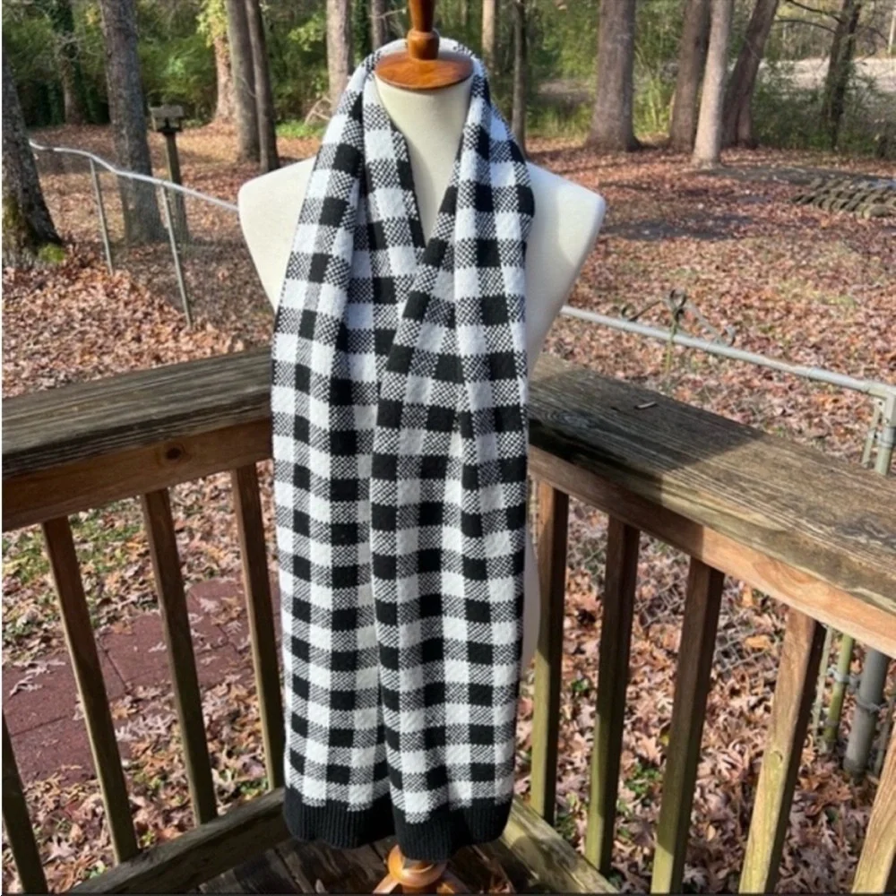Vera Bradley Buffalo Plaid Scarf wrap